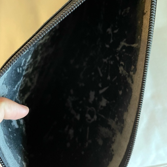 Gucci Black Leather Clutch - Picture 6 of 7